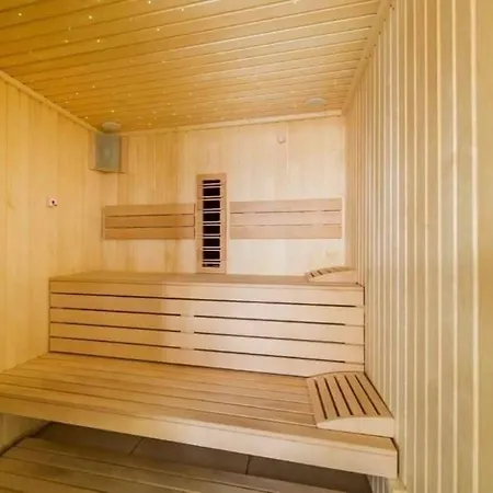 Aqua Blue Luxury & Spa Center Alezzi Lägenhet